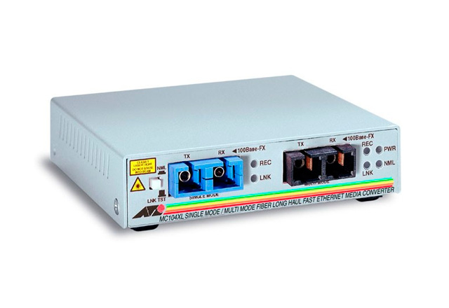 Оптоволоконный медиаконвертер Fast Ethernet AT-MC104XL-20
